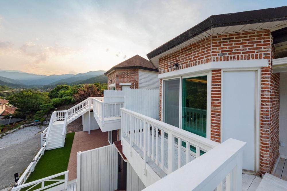 Gangneung Chunja Yeoinsook Hotel Exterior photo