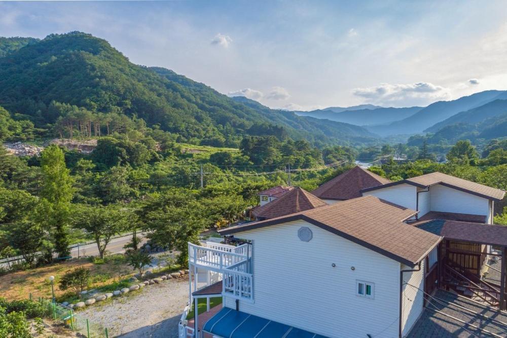 Gangneung Chunja Yeoinsook Hotel Exterior photo