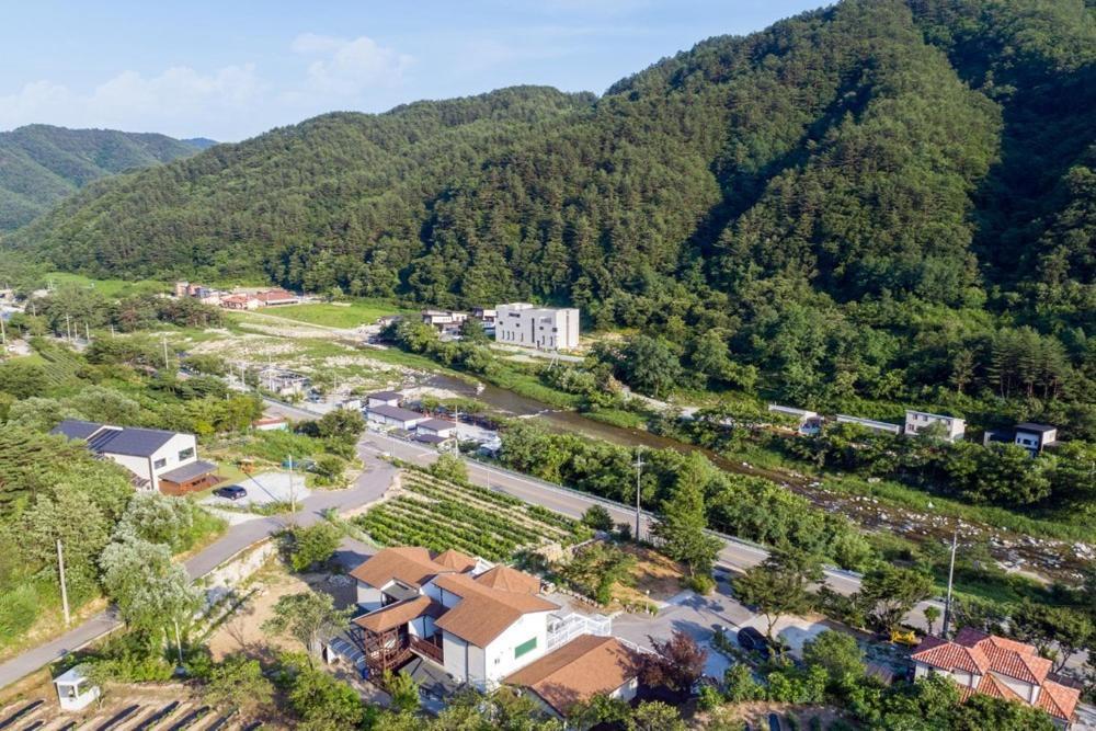 Gangneung Chunja Yeoinsook Hotel Exterior photo